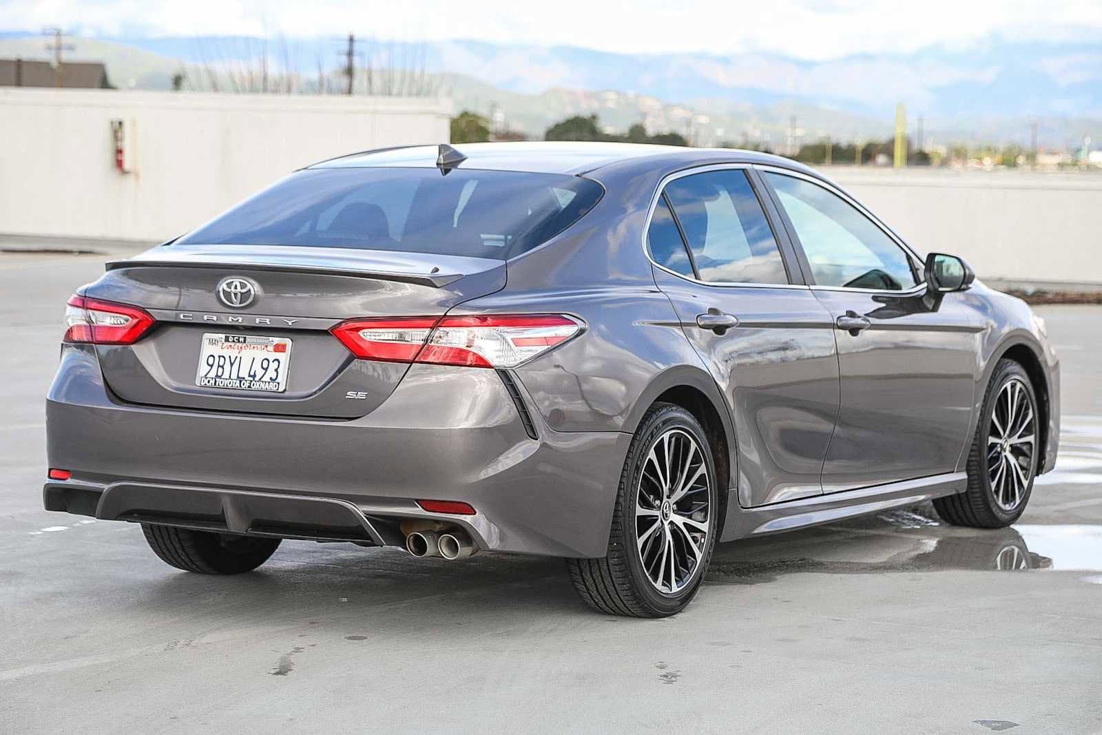 Thumbnail: 2020 Toyota Camry - 6