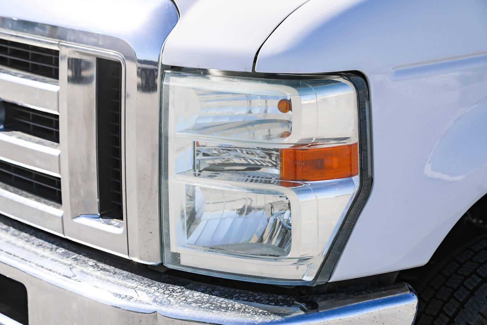 Thumbnail: 2015 Ford Econoline - 7