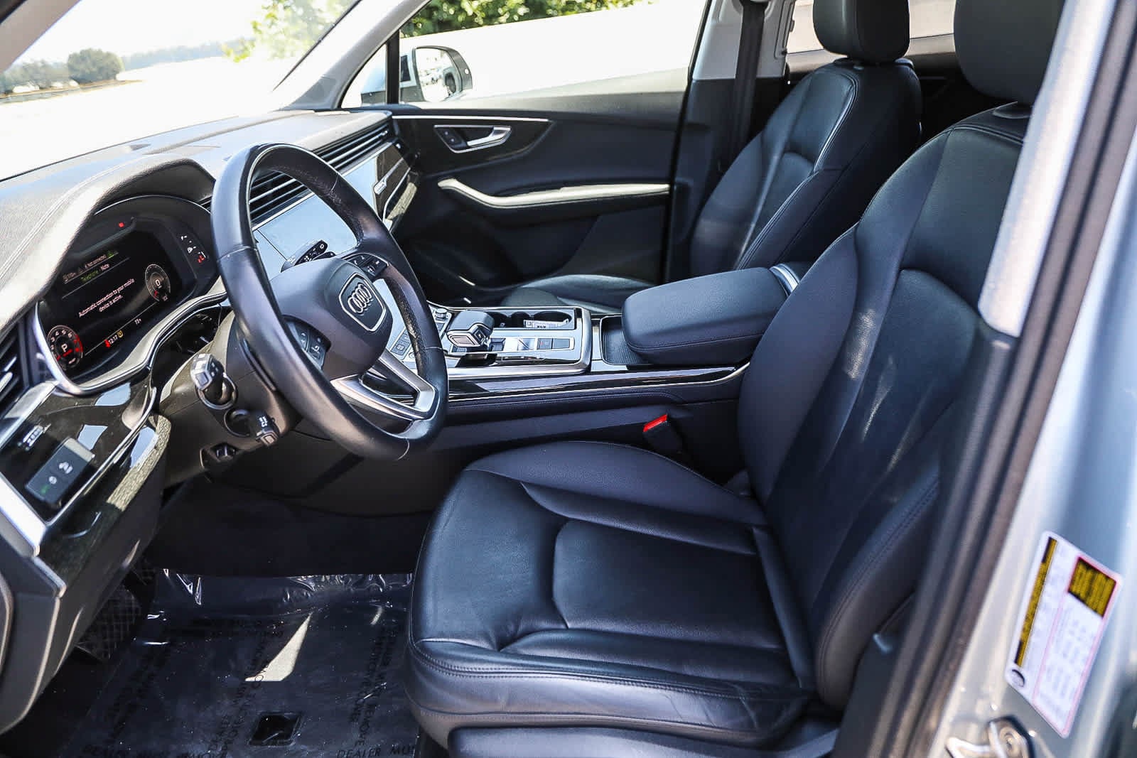 2023 Audi Q7 Premium Plus - Photo 17