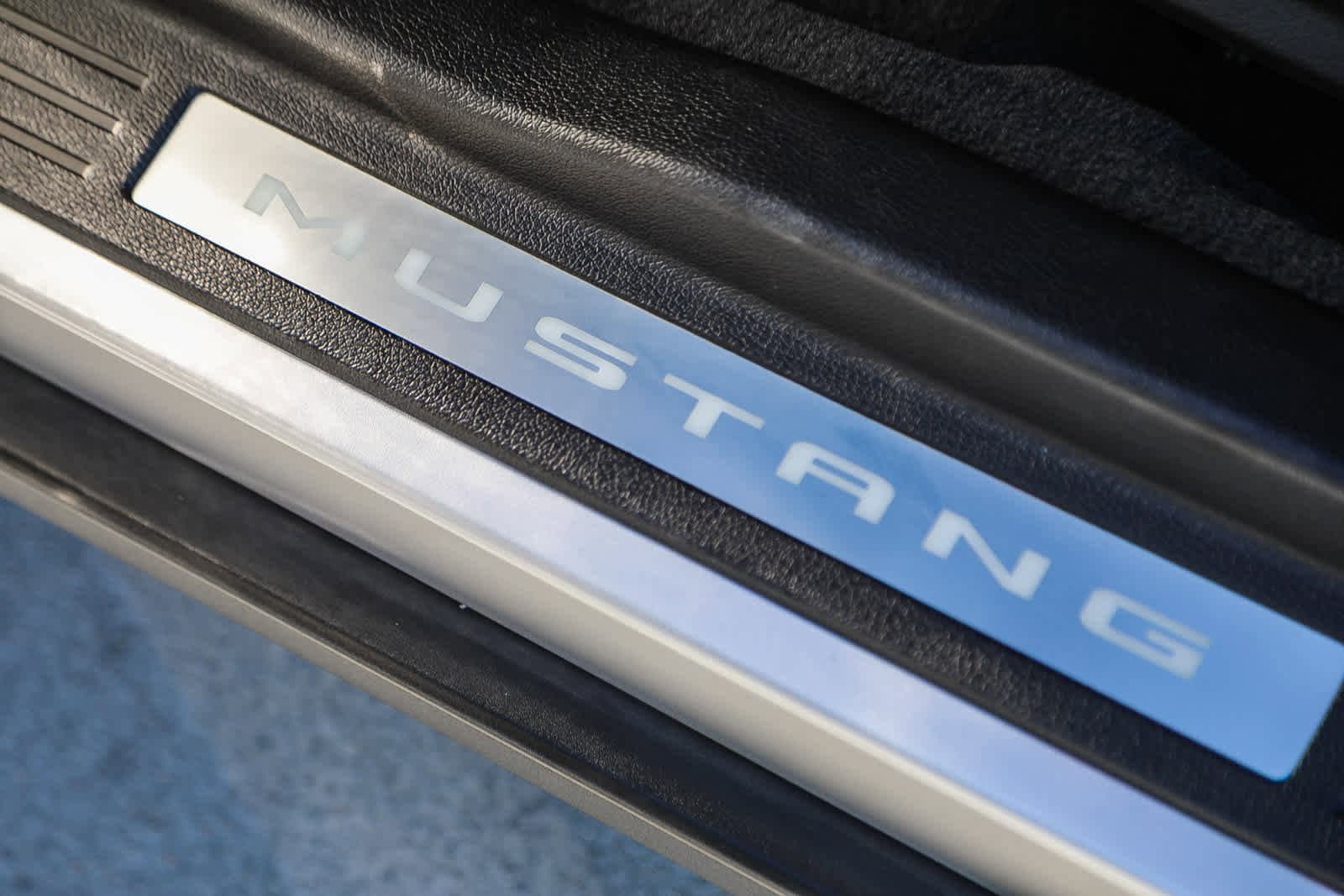 Thumbnail: 2011 Ford Mustang - 29