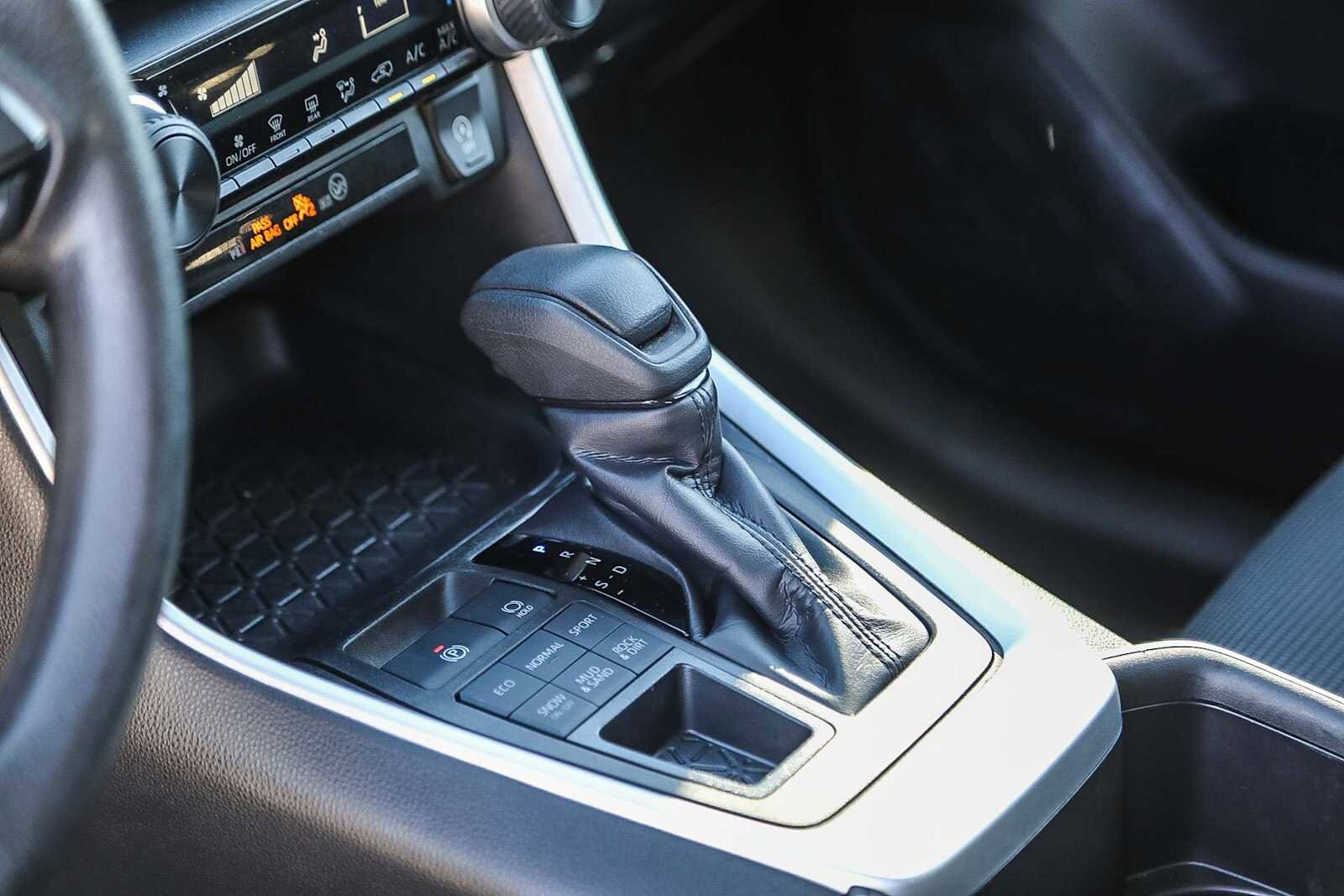 Thumbnail: 2024 Toyota RAV4 - 21