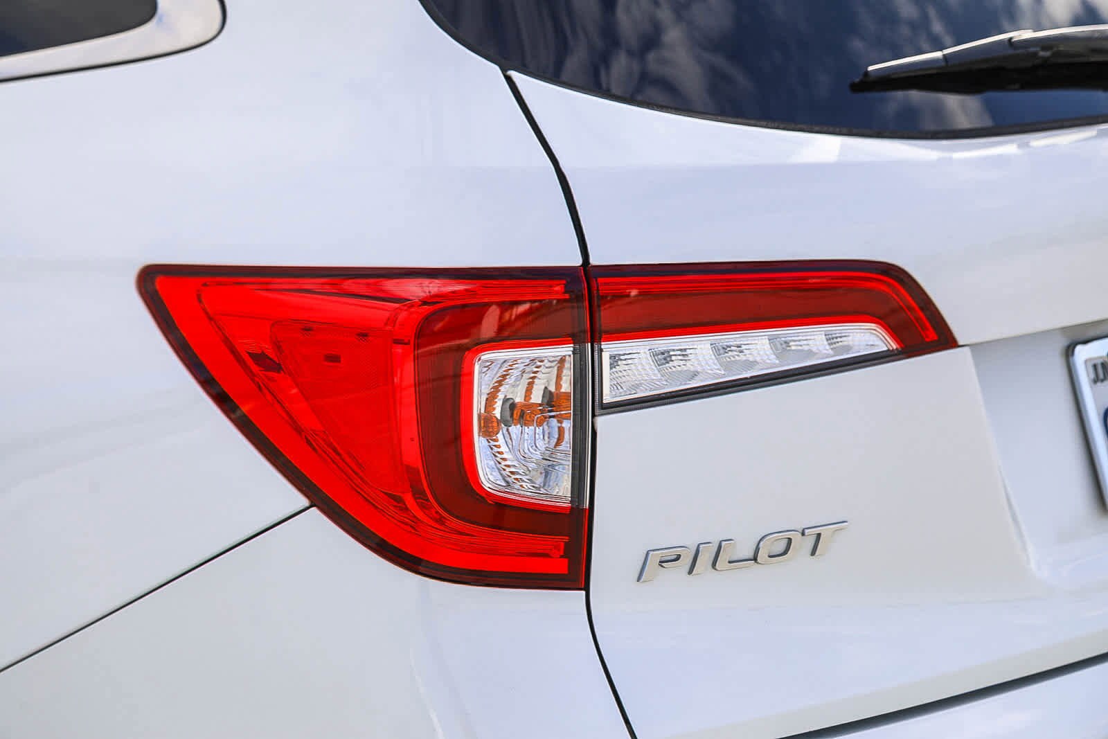 Thumbnail: 2020 Honda Pilot - 9