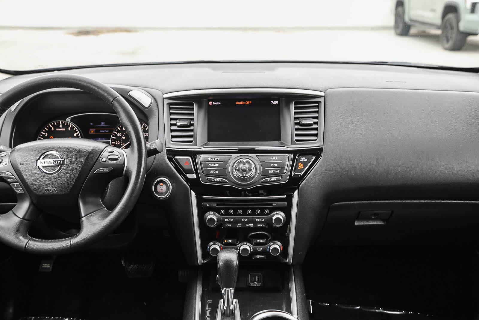 Thumbnail: 2019 Nissan Pathfinder - 13