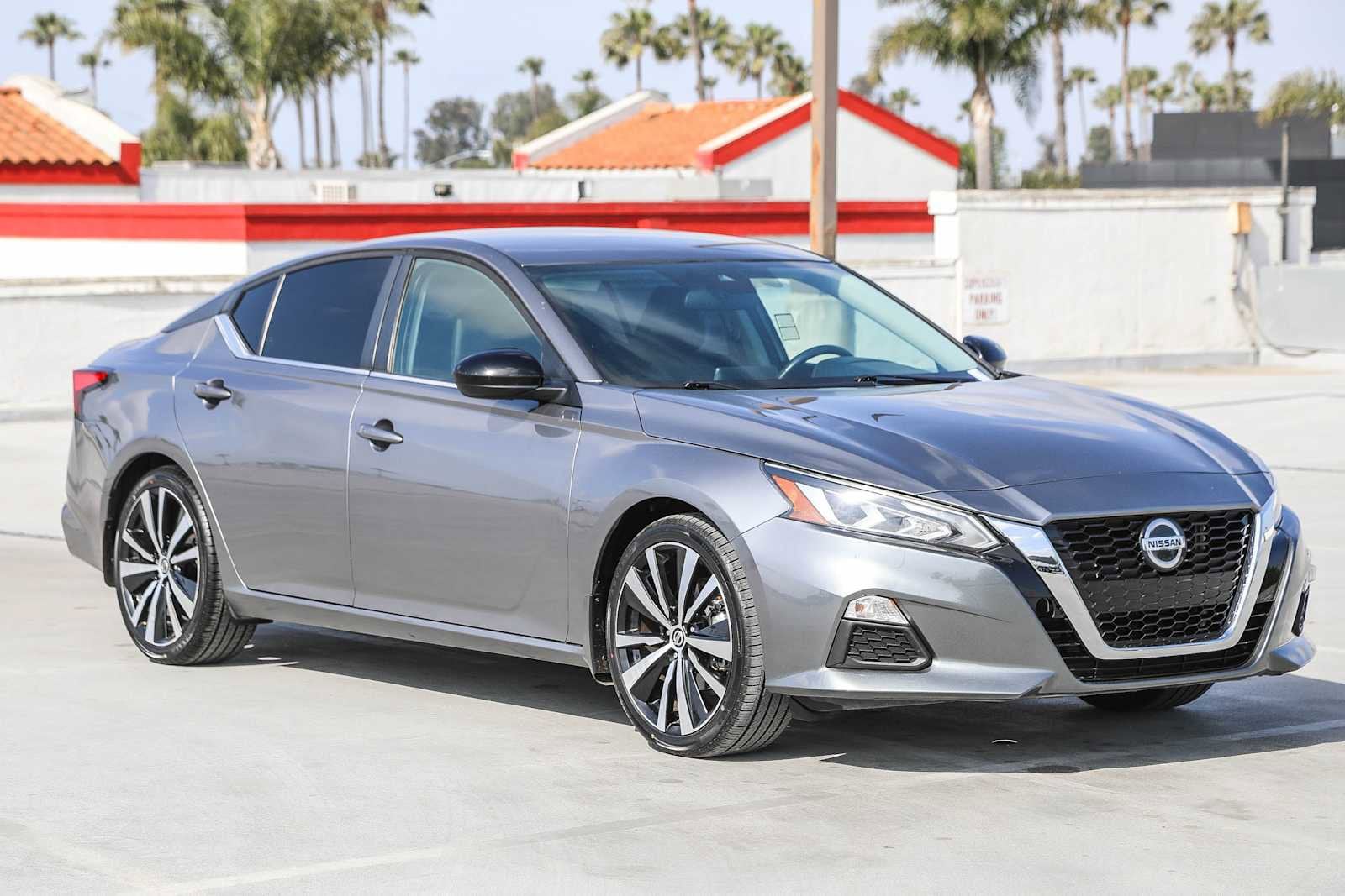 Thumbnail: 2021 Nissan Altima - 3