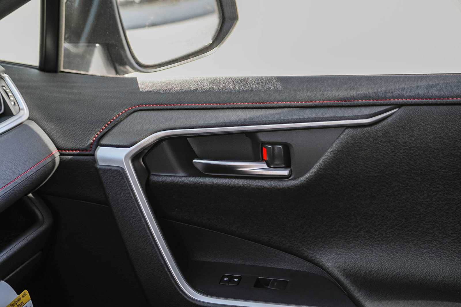 Thumbnail: 2025 Toyota RAV4 - 23