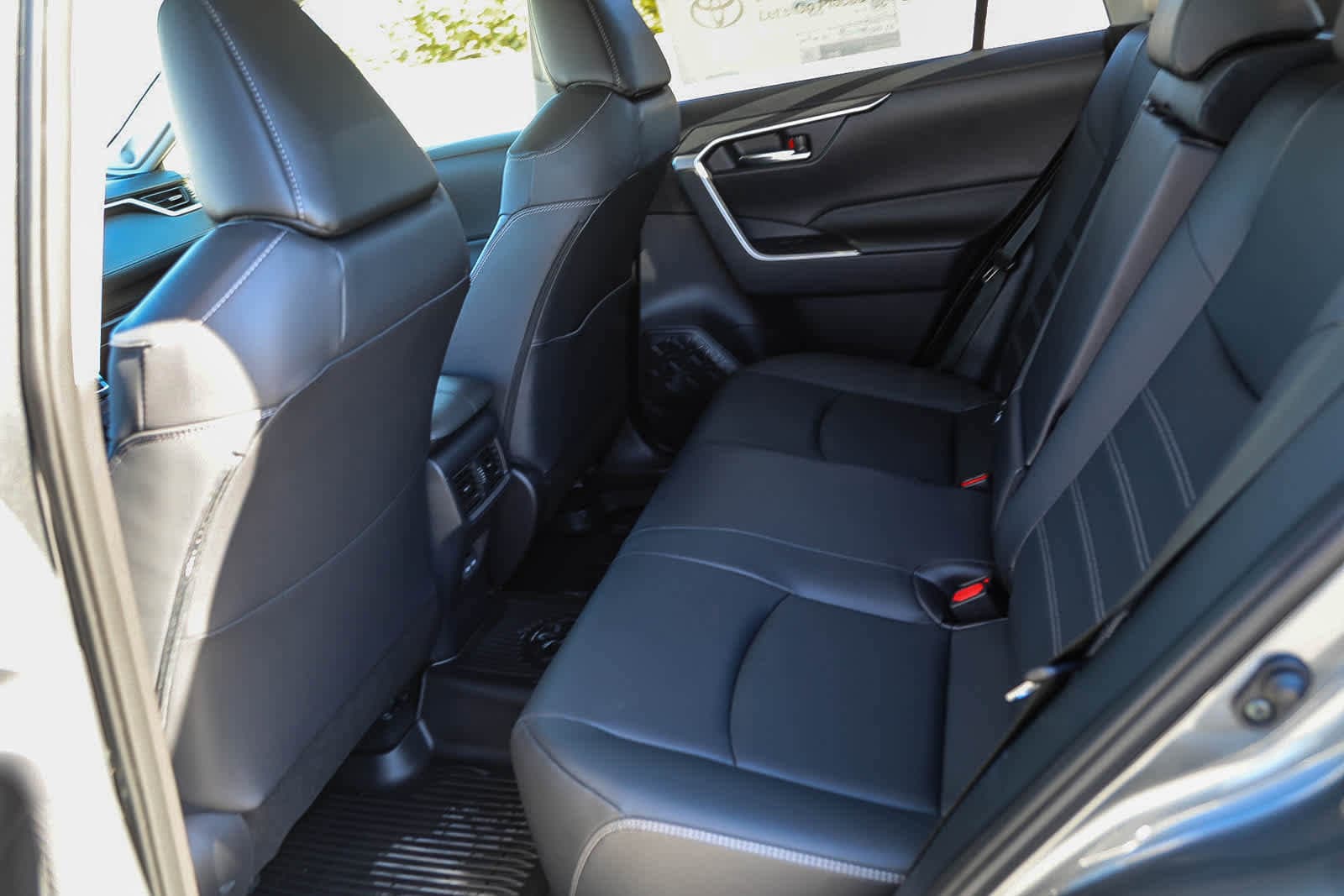 Thumbnail: 2025 Toyota RAV4 - 19