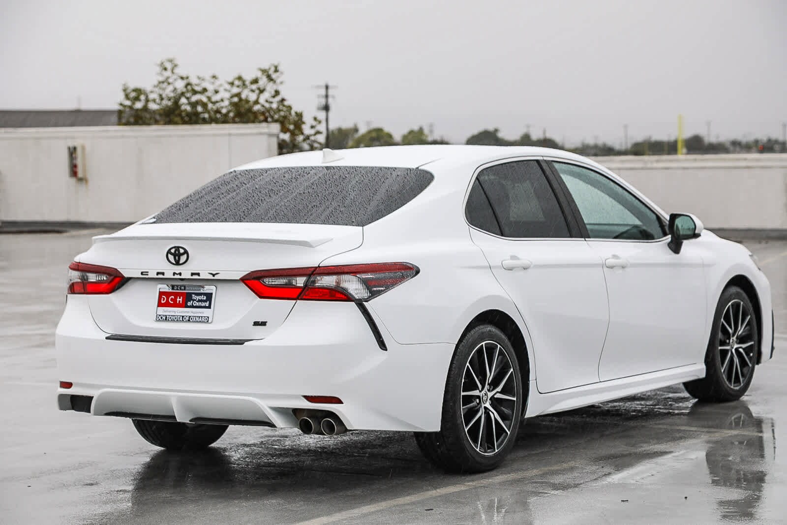 2021 Toyota Camry SE photo 4