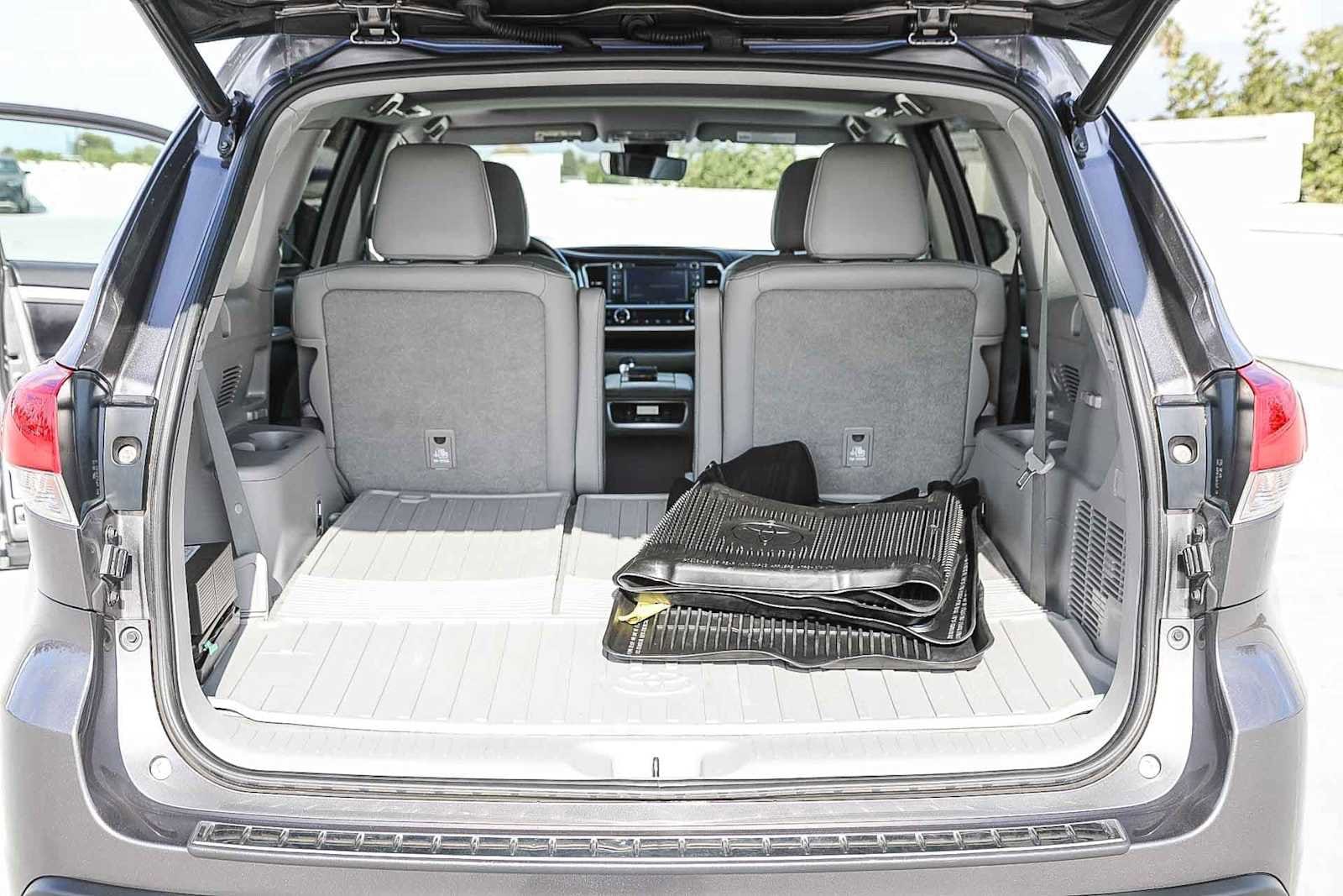 Thumbnail: 2019 Toyota Highlander - 23