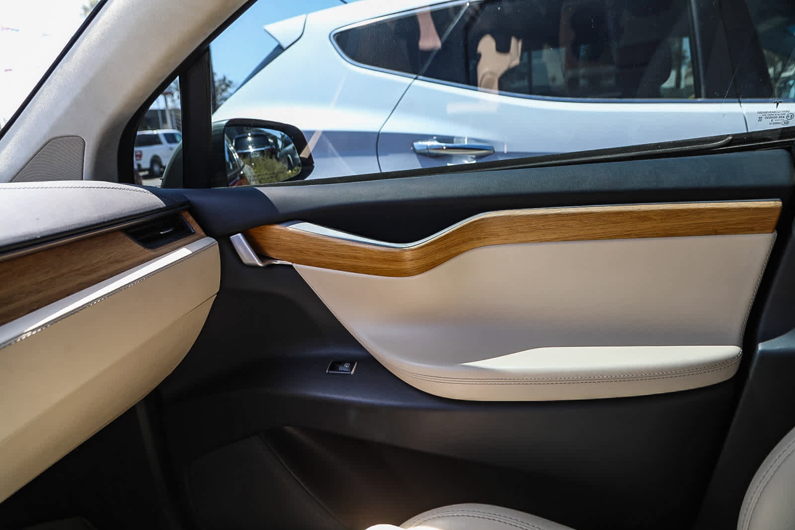 Thumbnail: 2019 Tesla Model X - 6