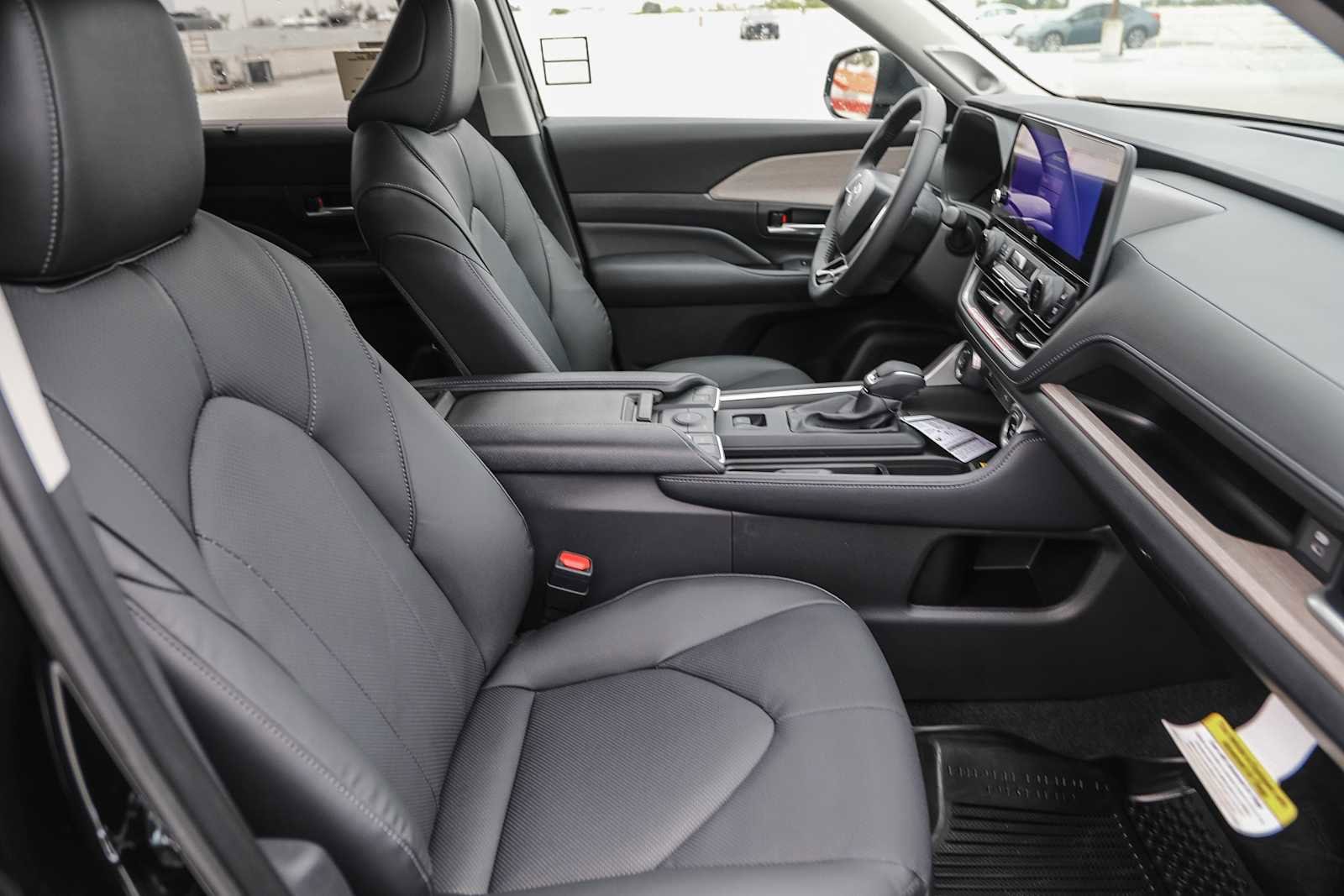 2025 Toyota Grand Highlander Limited 17