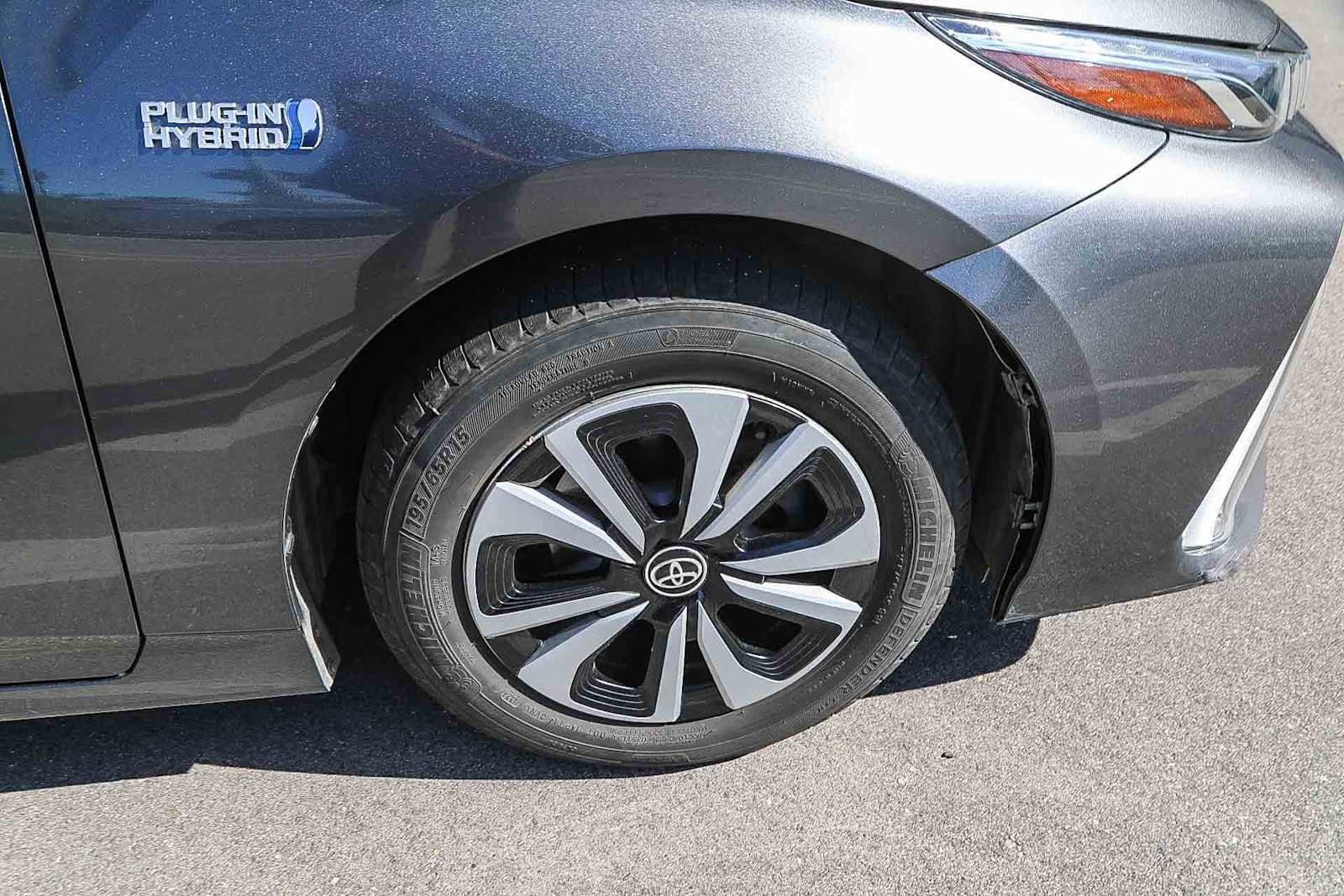 Thumbnail: 2019 Toyota Prius Prime - 13