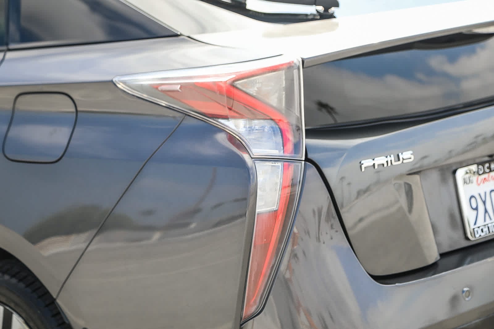 Thumbnail: 2016 Toyota Prius - 8