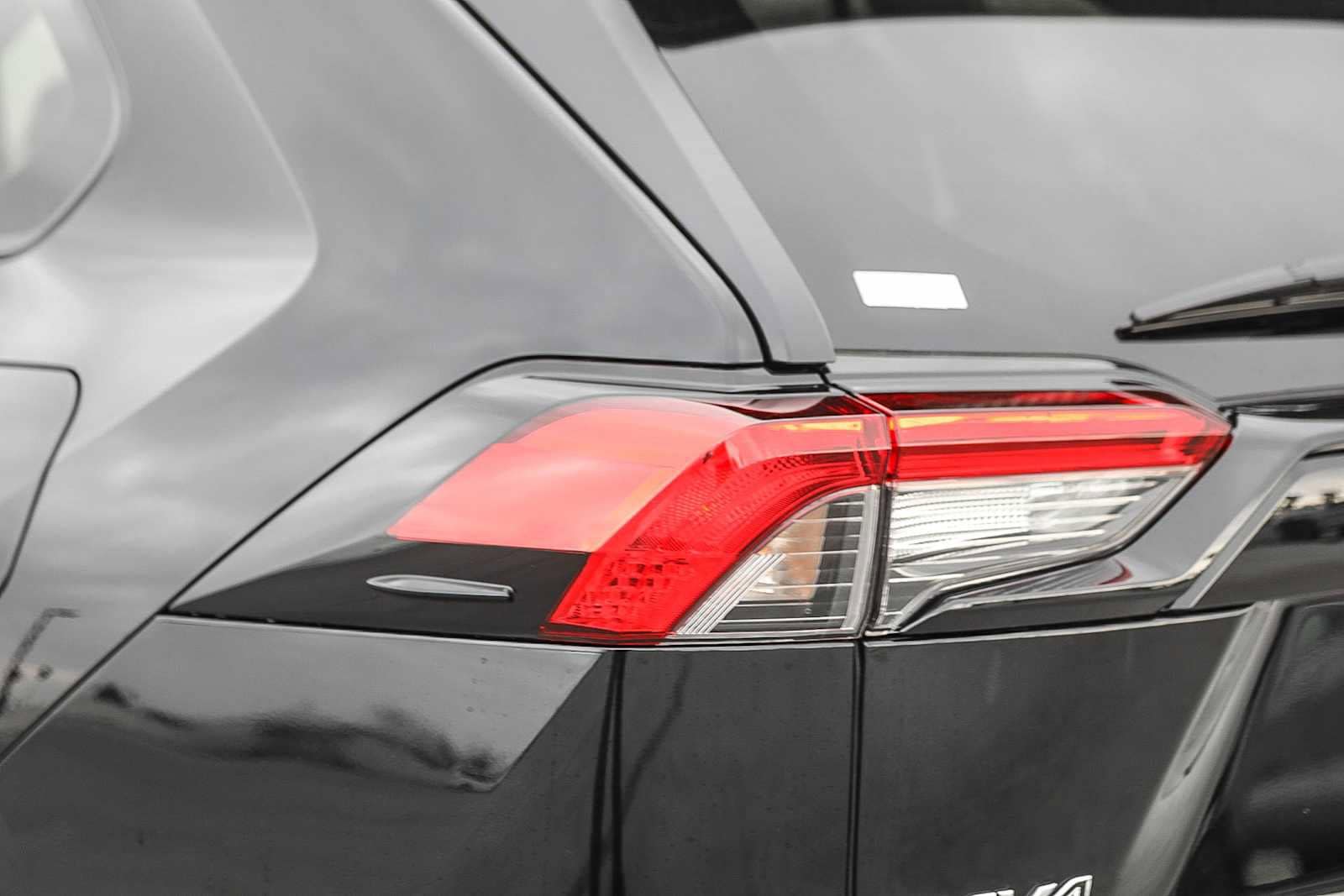 Thumbnail: 2025 Toyota RAV4 - 9