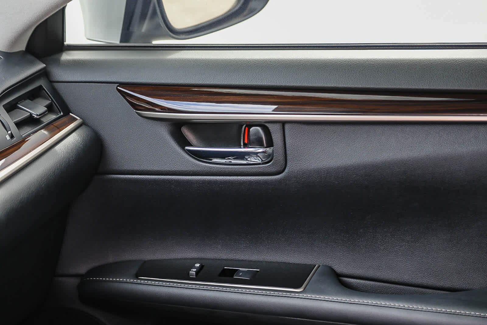 Thumbnail: 2016 Lexus ES - 21