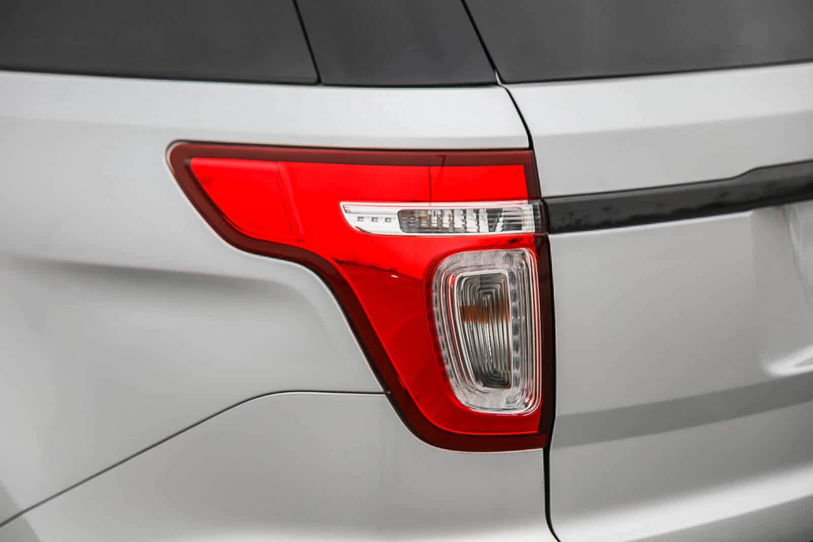 Thumbnail: 2014 Ford Explorer - 9