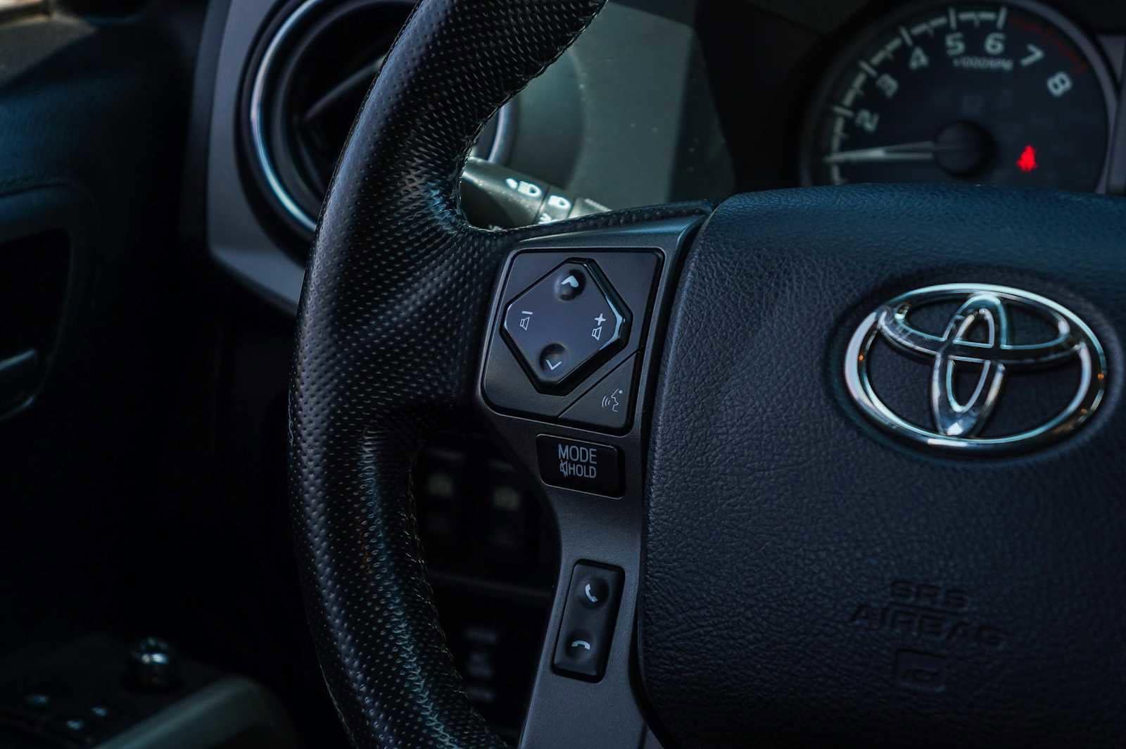 2016 Toyota Tacoma TRD Off-Road 16