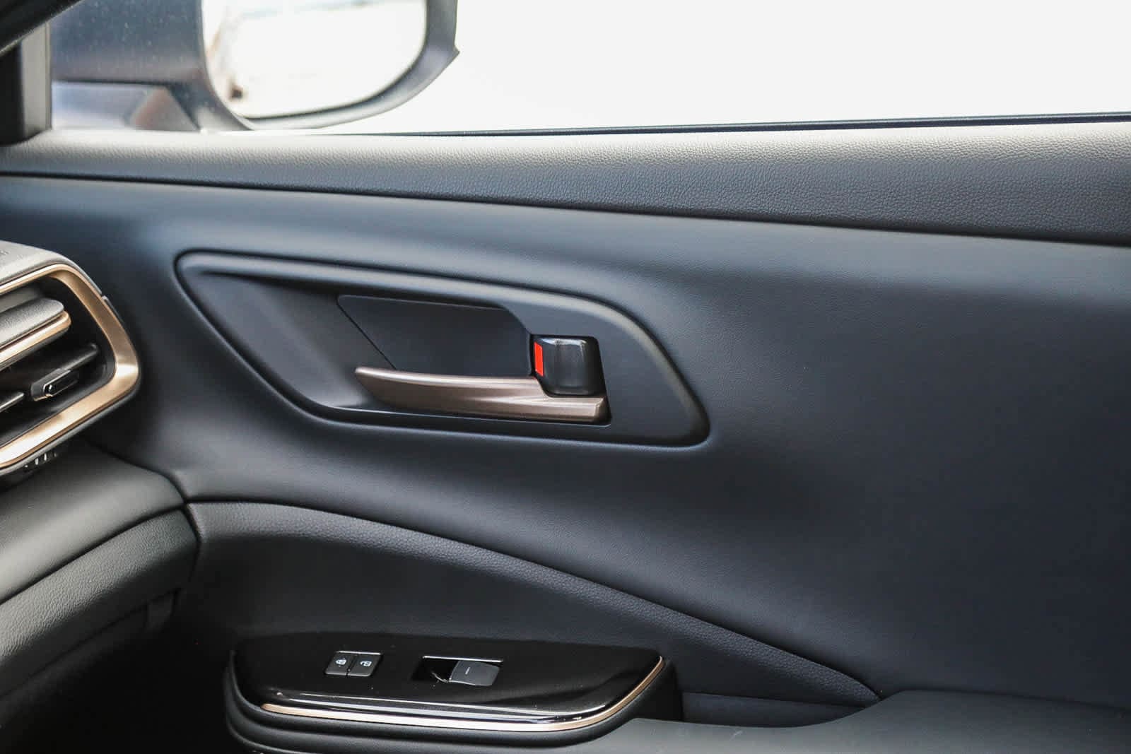 Thumbnail: 2025 Toyota Crown Signia - 23