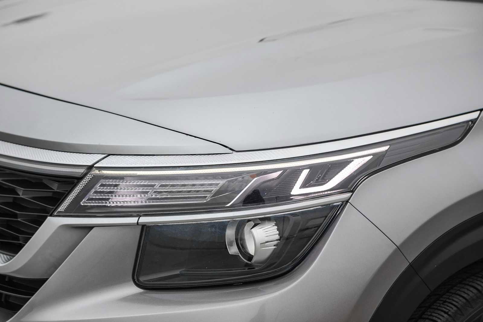 Thumbnail: 2021 Kia Seltos - 7