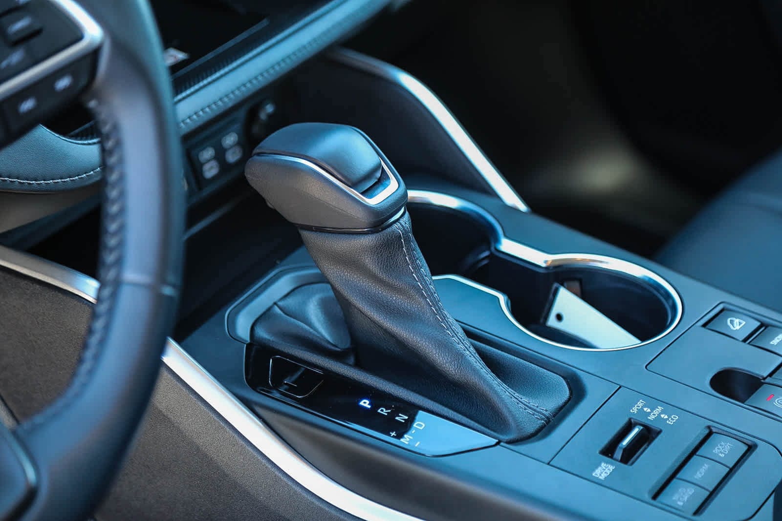 Thumbnail: 2023 Toyota Highlander - 21