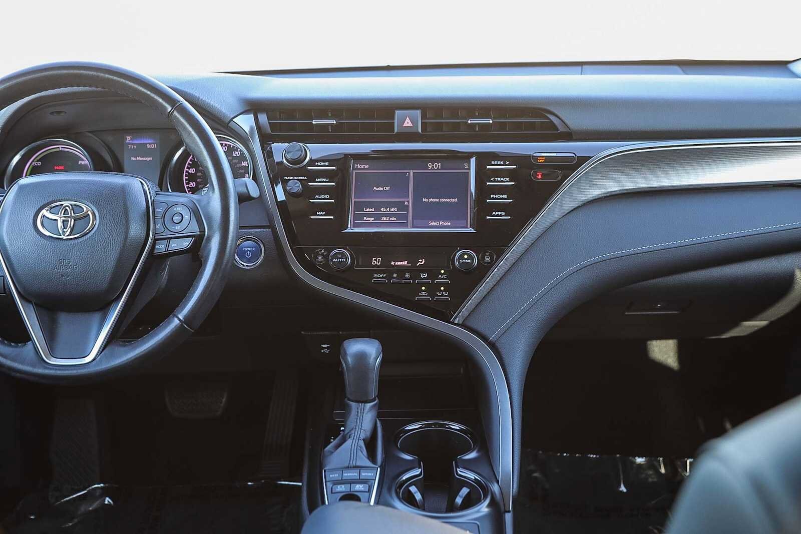Thumbnail: 2019 Toyota Camry - 12