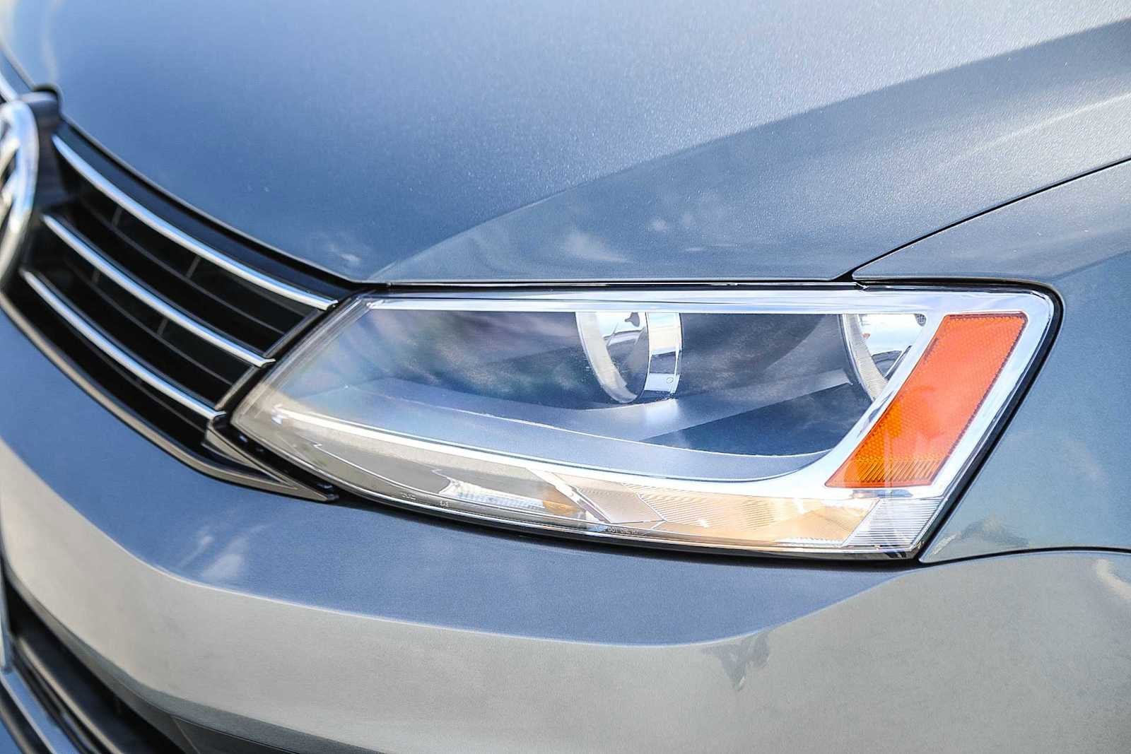 Thumbnail: 2015 Volkswagen Jetta - 8