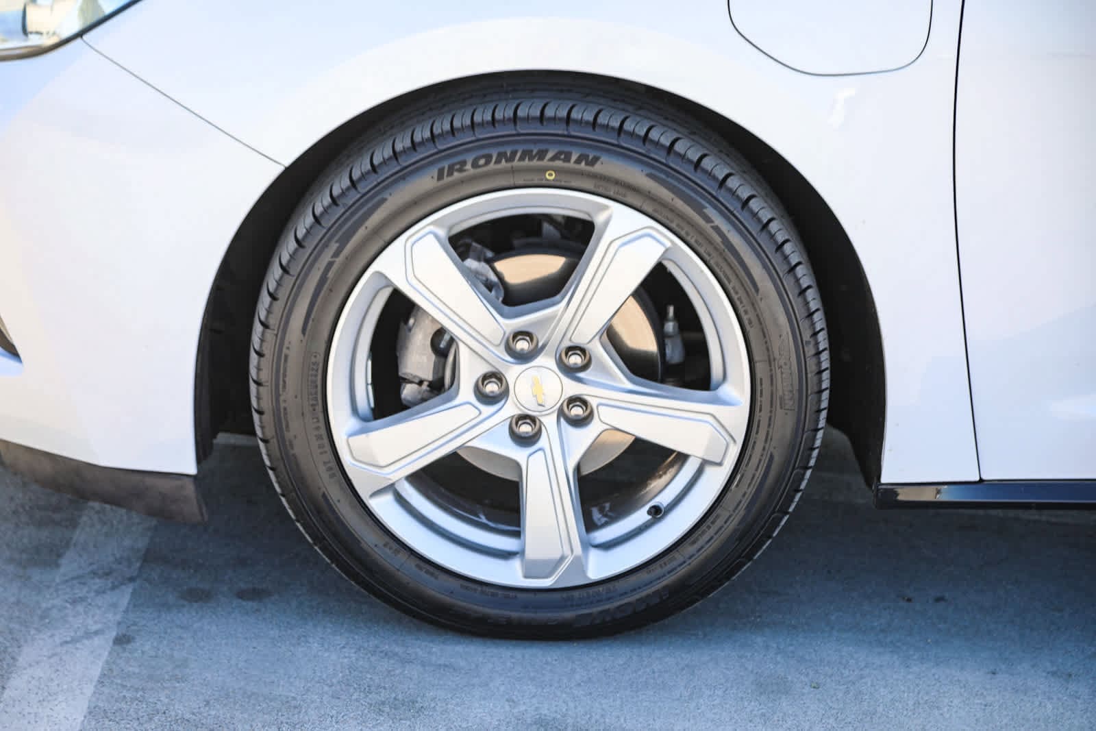 Thumbnail: 2017 Chevrolet Volt - 9