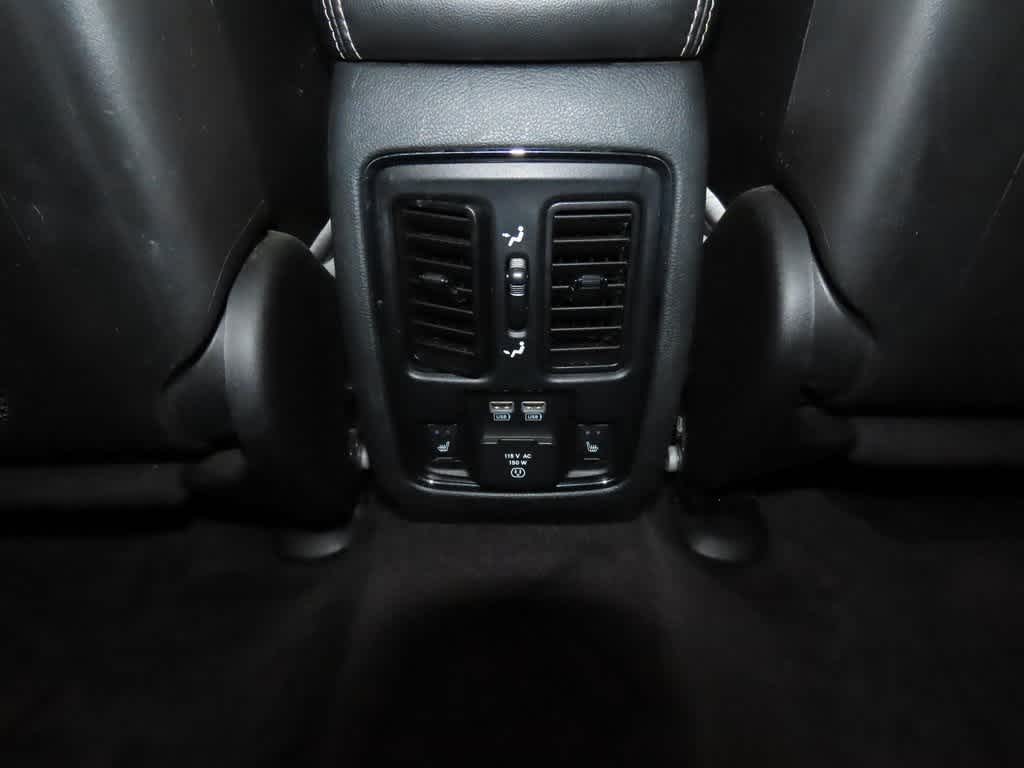 Thumbnail: 2015 Jeep Grand Cherokee - 25