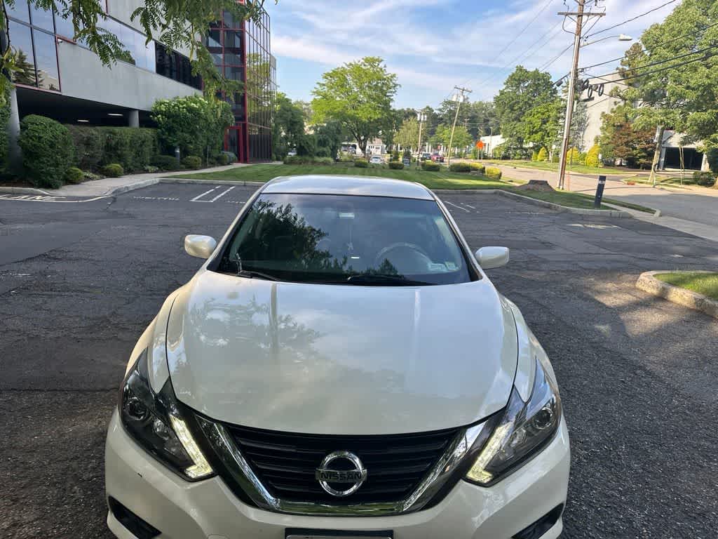 Thumbnail: 2016 Nissan Altima - 6