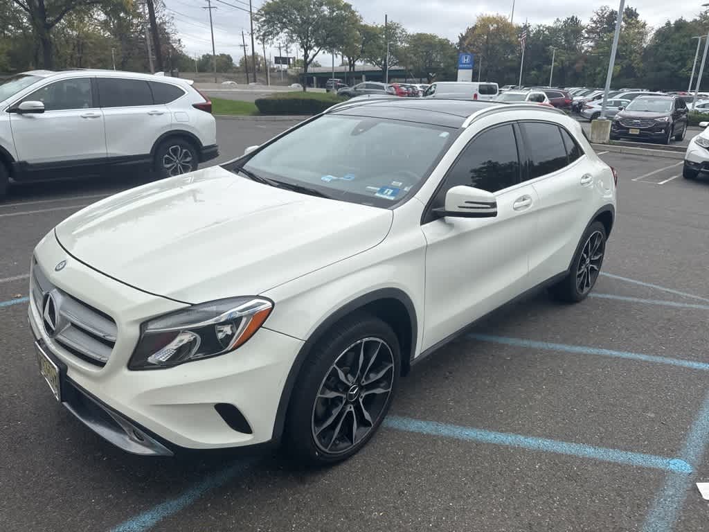 Thumbnail: 2016 Mercedes-Benz GLA - 2
