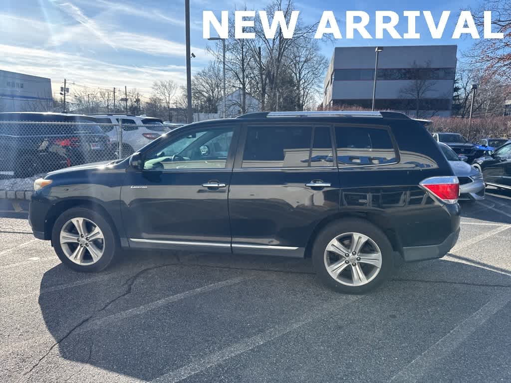 Thumbnail: 2011 Toyota Highlander - 22