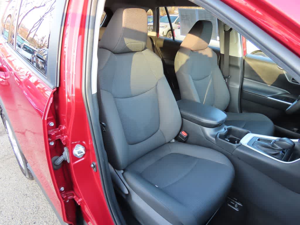 Thumbnail: 2023 Toyota RAV4 - 16