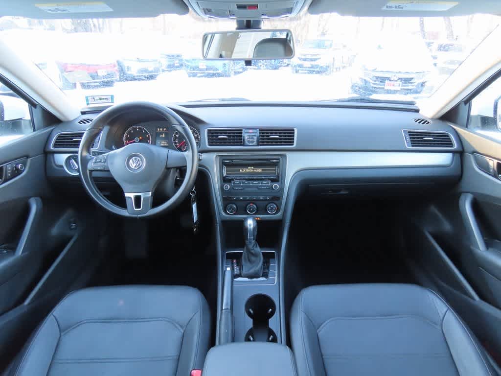 Thumbnail: 2014 Volkswagen Passat - 17