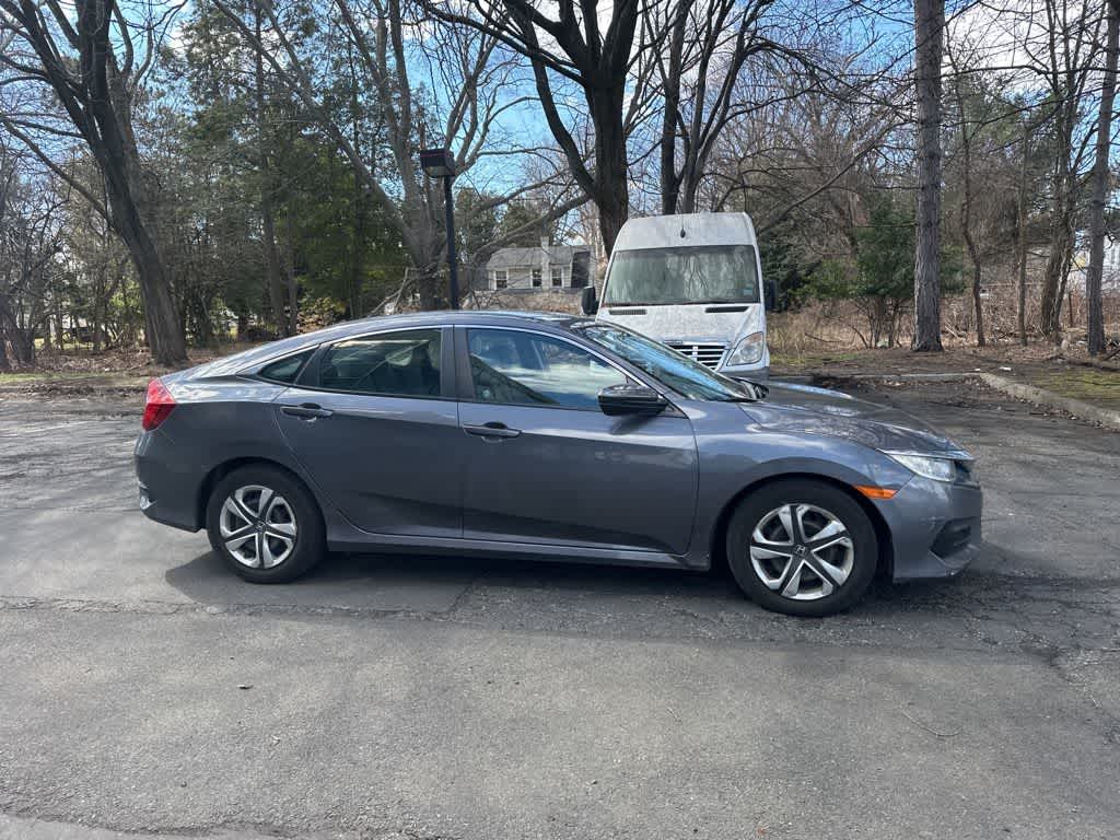 Thumbnail: 2017 Honda Civic - 9