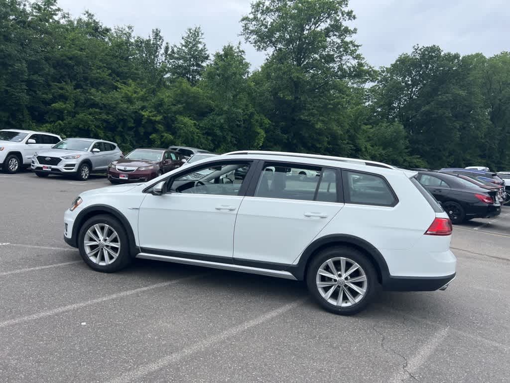 2017 Volkswagen Golf Alltrack SE 16