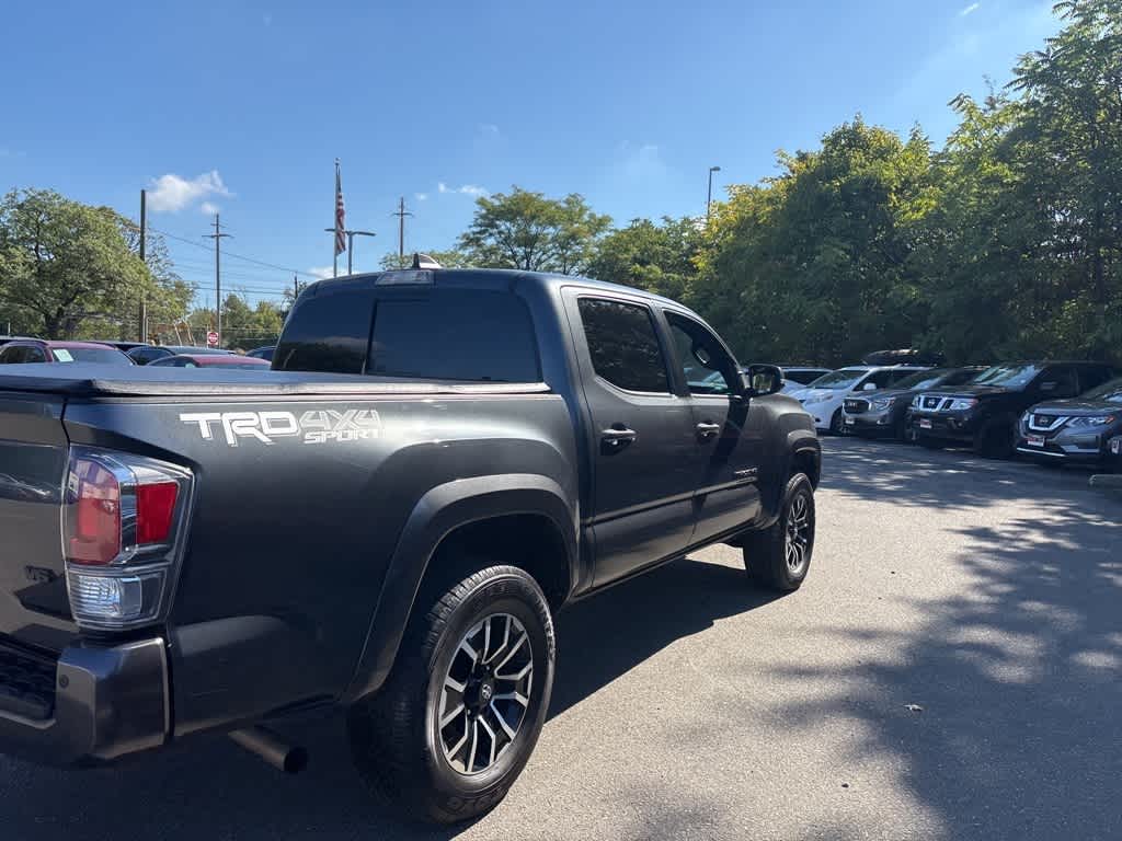 Thumbnail: 2022 Toyota Tacoma - 9