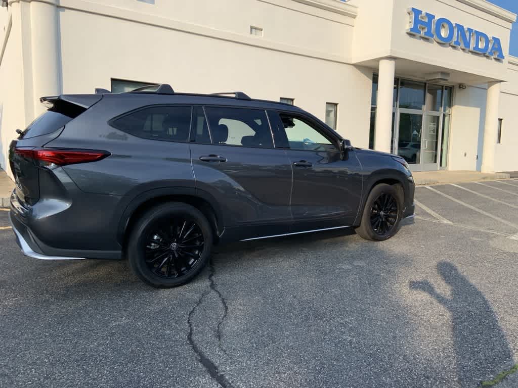 2023 Toyota Highlander XSE 13