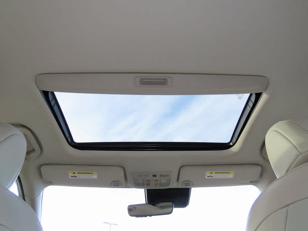 Thumbnail: 2021 Honda Insight - 23