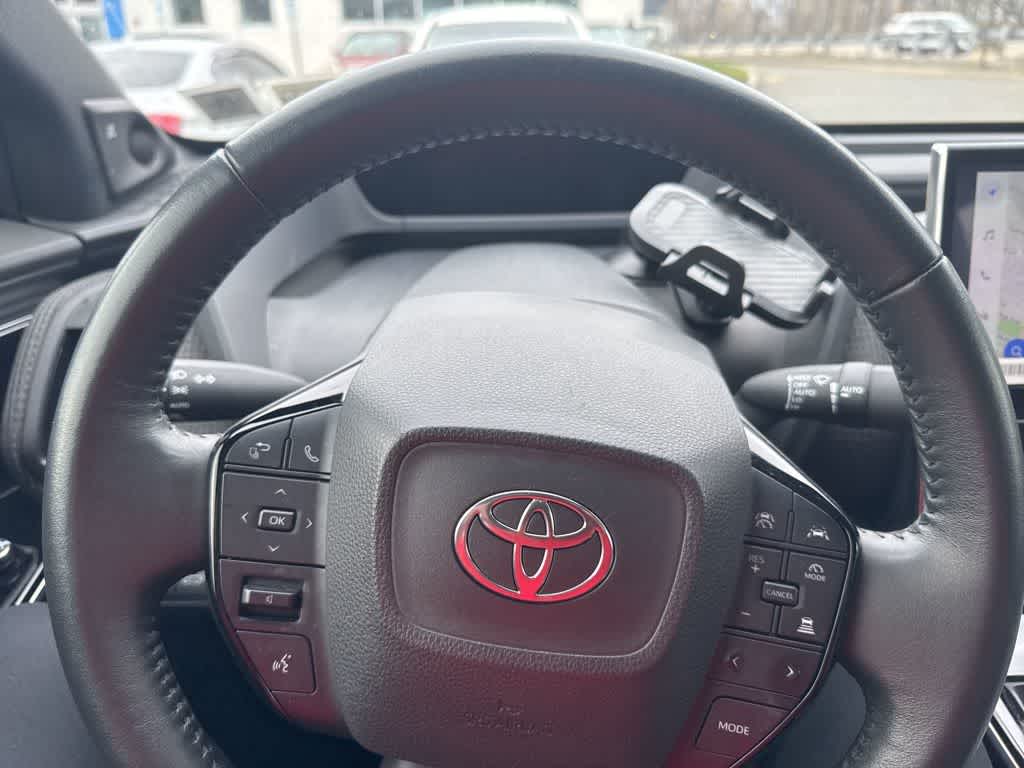 Thumbnail: 2023 Toyota bZ4X - 23