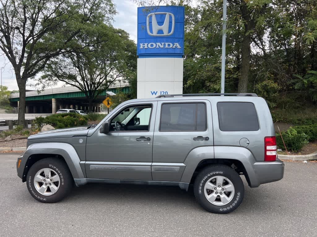 Thumbnail: 2012 Jeep Liberty - 7