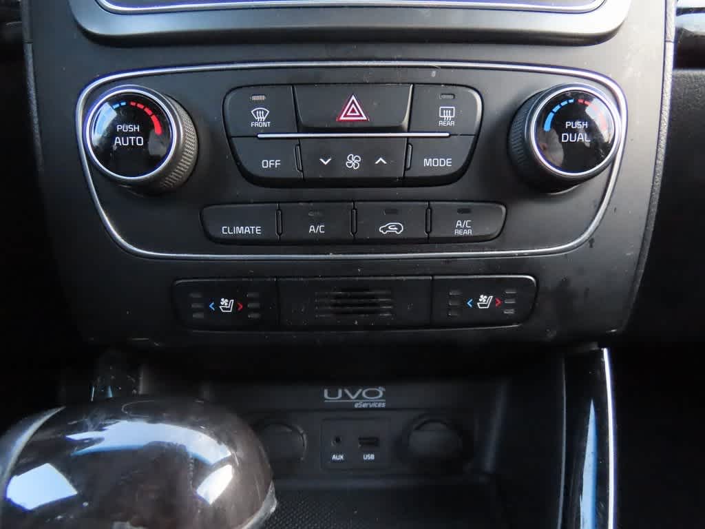 Thumbnail: 2014 Kia Sorento - 27