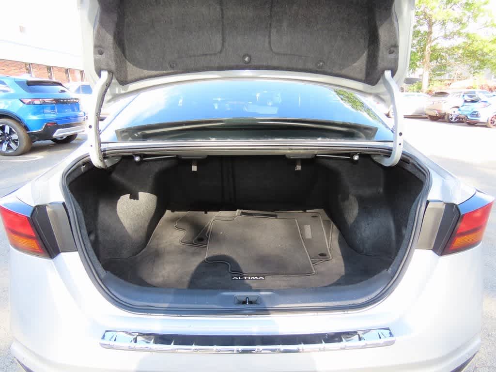 Thumbnail: 2020 Nissan Altima - 12