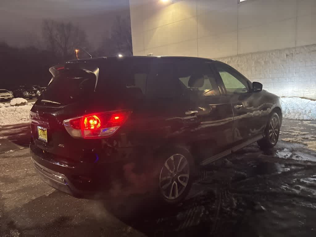 Thumbnail: 2014 Nissan Pathfinder - 5