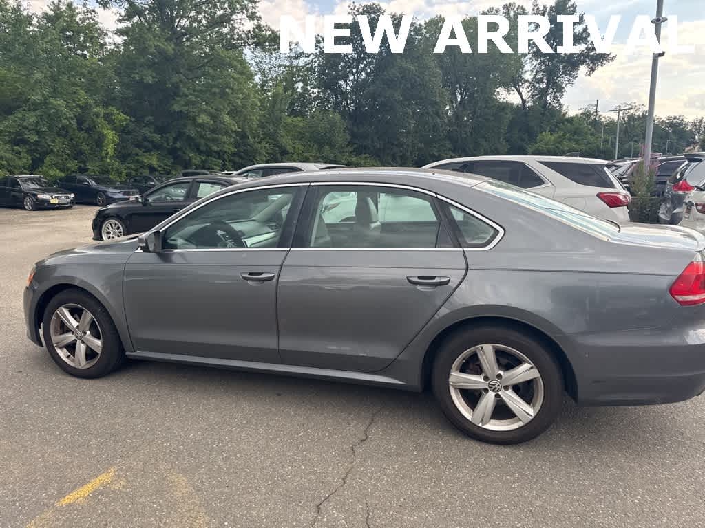 Thumbnail: 2014 Volkswagen Passat - 7