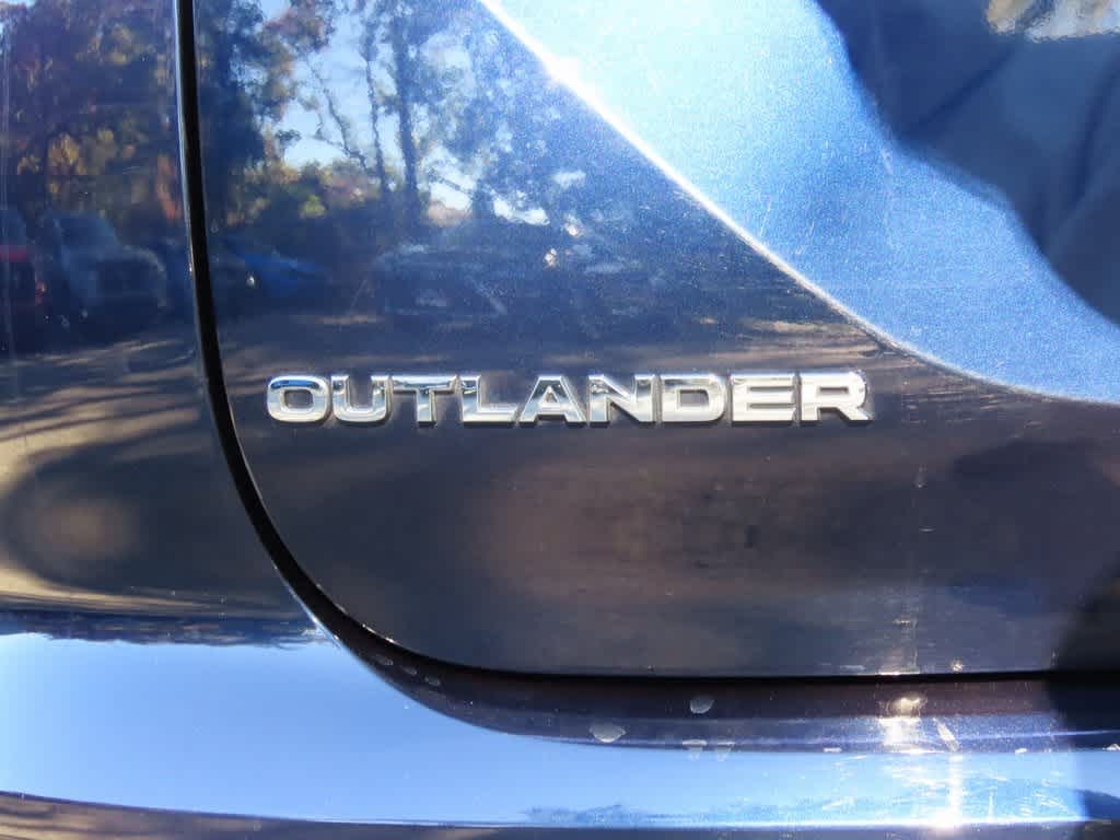 Thumbnail: 2024 Mitsubishi Outlander - 7