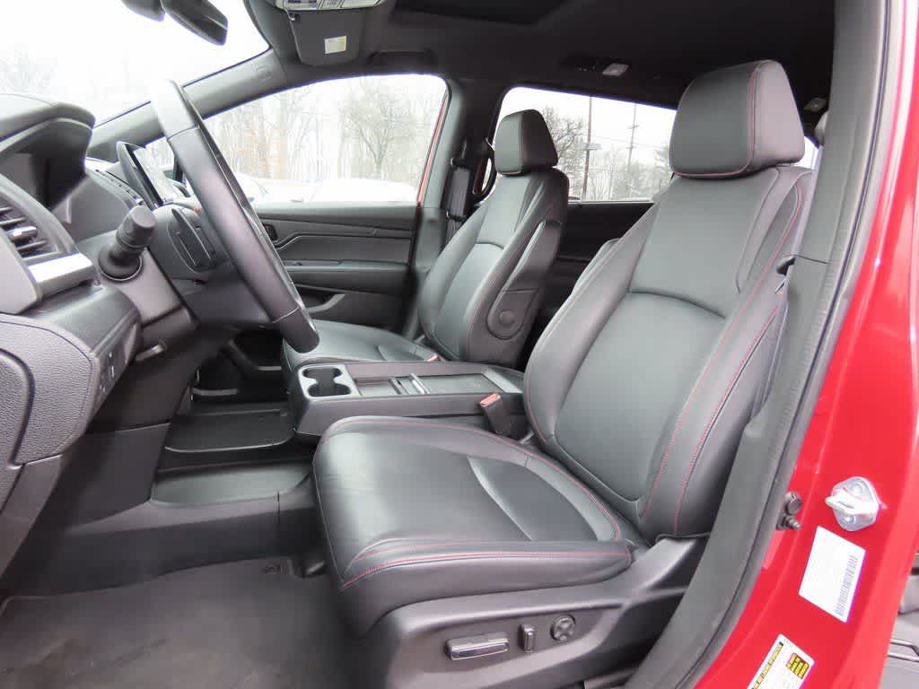 Thumbnail: 2023 Honda Odyssey - 12