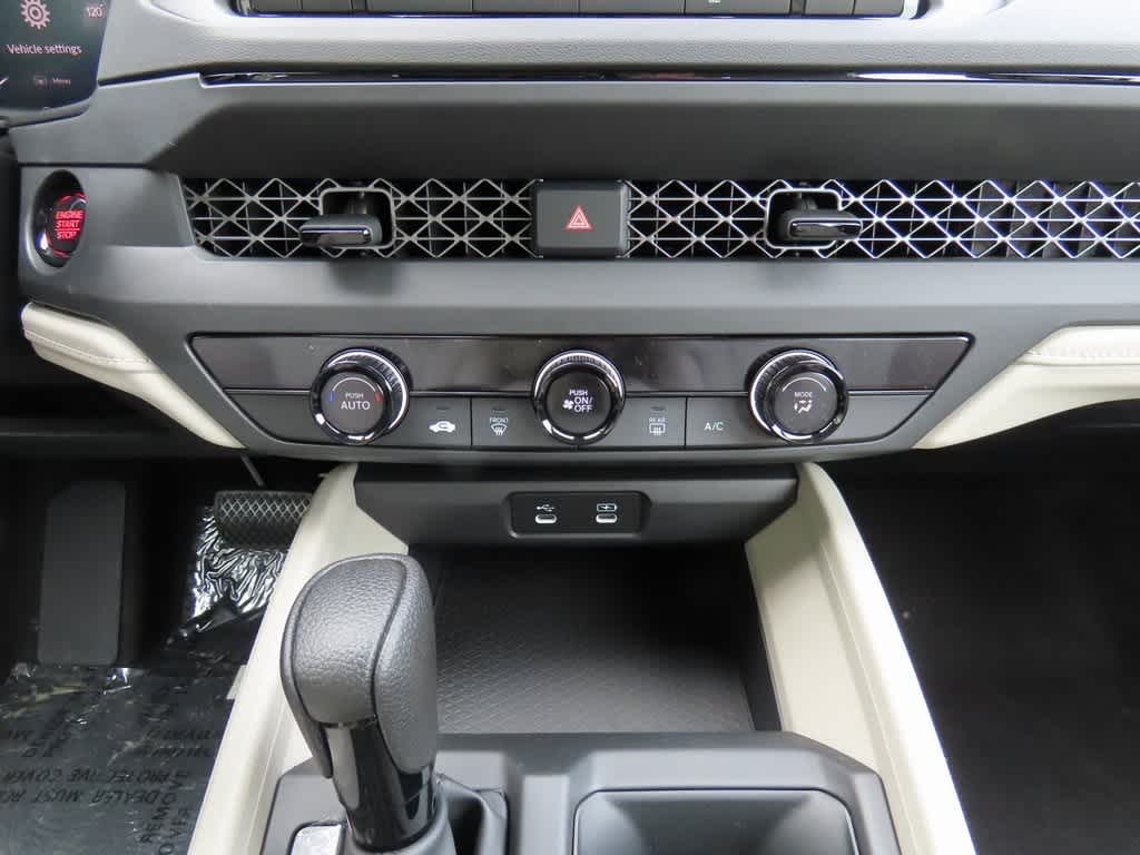 2025 Honda Accord LX 18