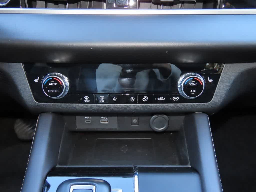 Thumbnail: 2024 Mitsubishi Outlander - 22