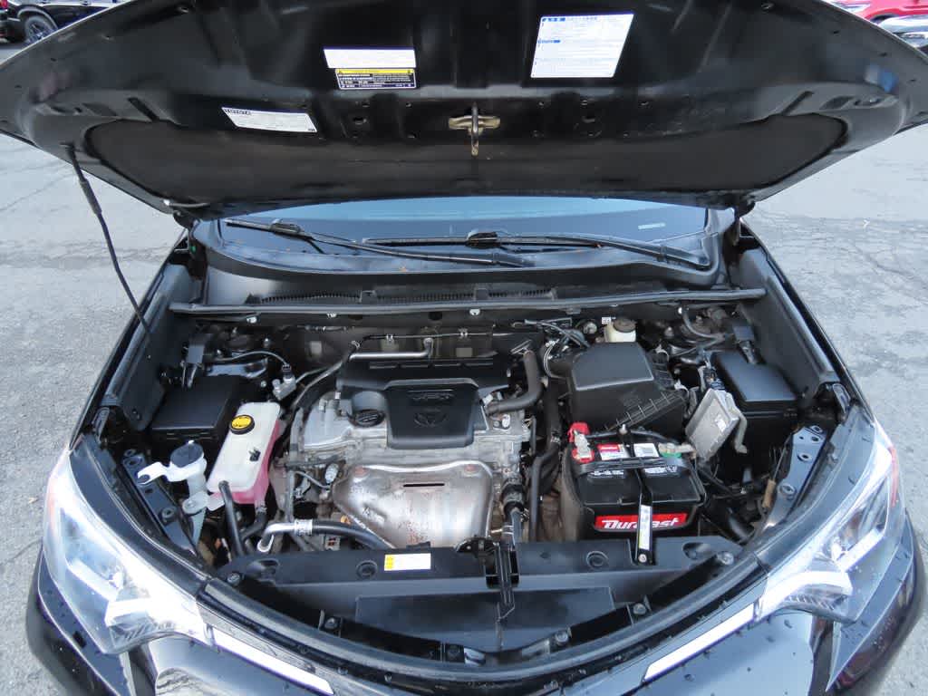 Thumbnail: 2018 Toyota RAV4 - 10