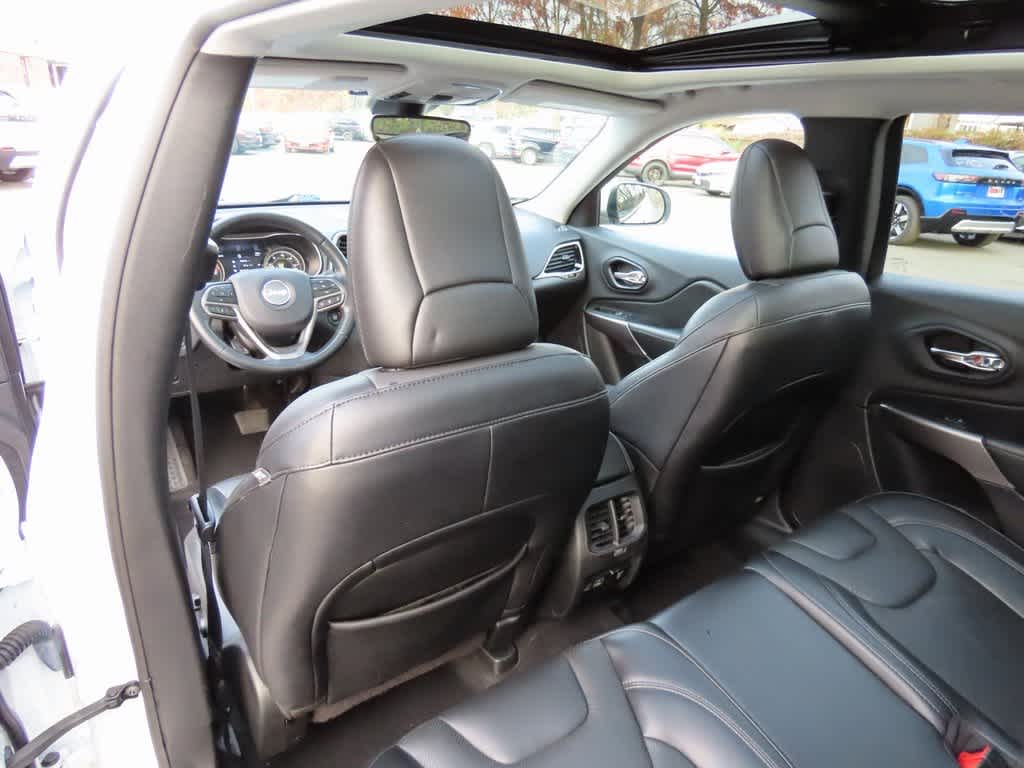 Thumbnail: 2021 Jeep Cherokee - 17