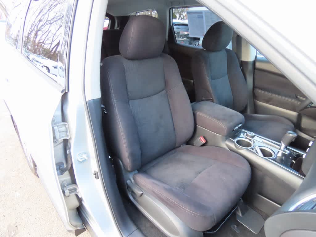 Thumbnail: 2016 Nissan Pathfinder - 16